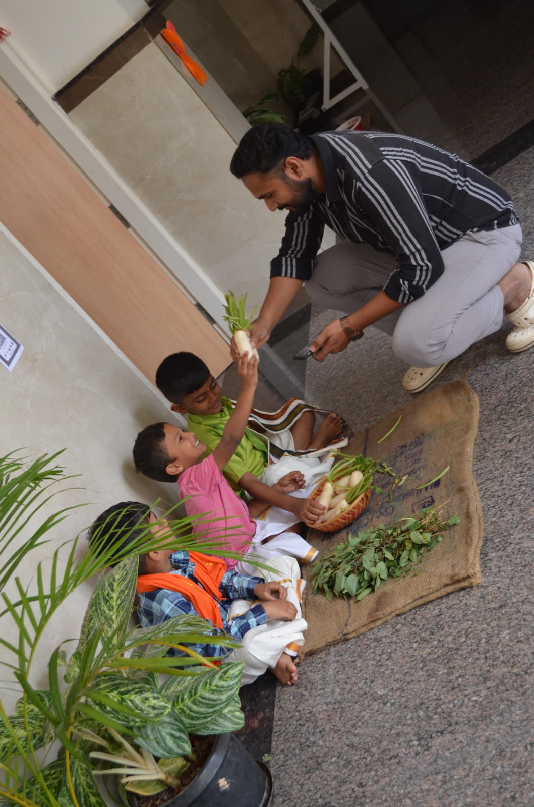 RVK – Somanahalli Celebrates 'Vegetable Day' with Fun and Learning (17) (1)