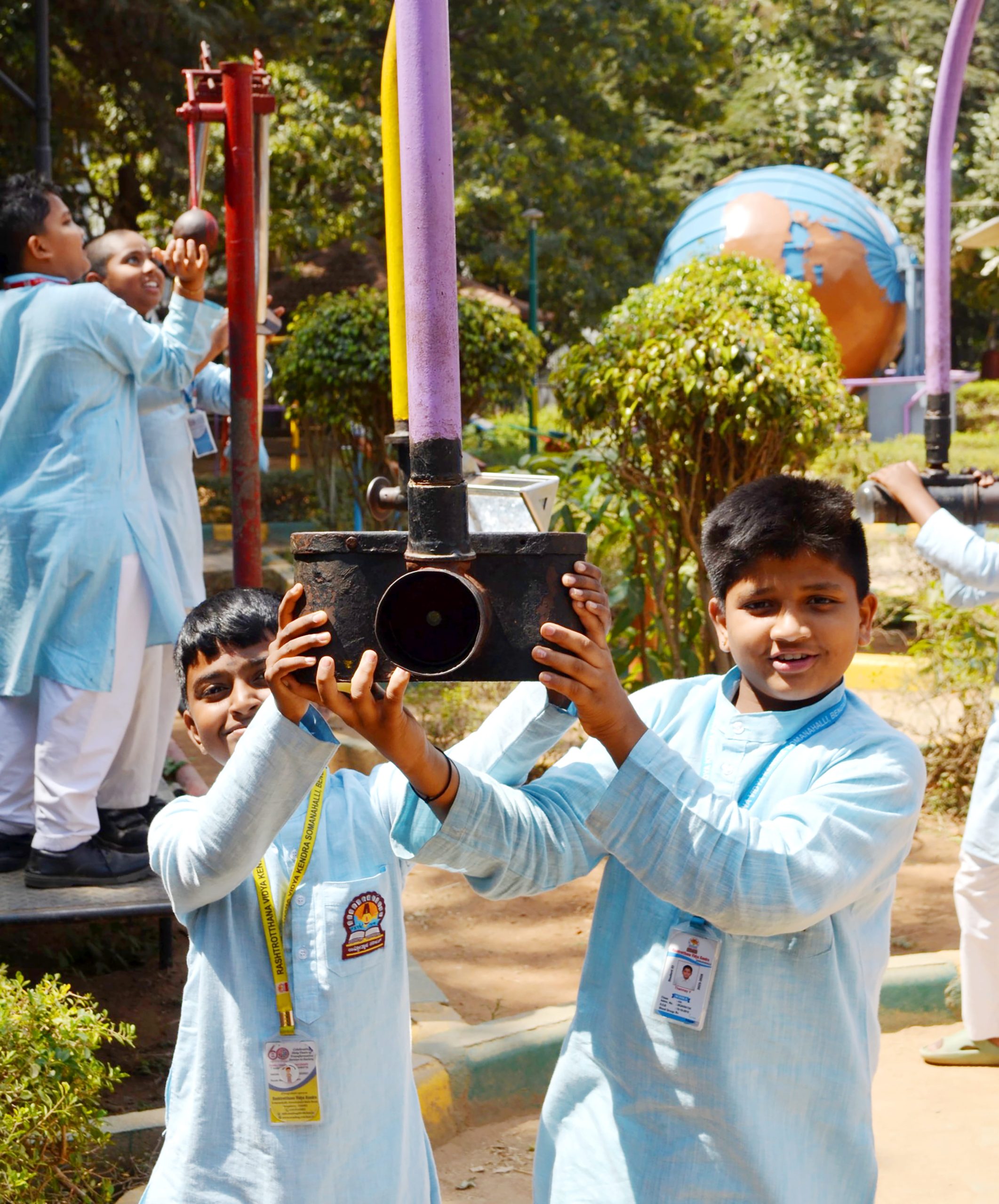 RVK - Somanahalli Students Explore Astronomy at Jawaharlal Nehru Planetarium (10)