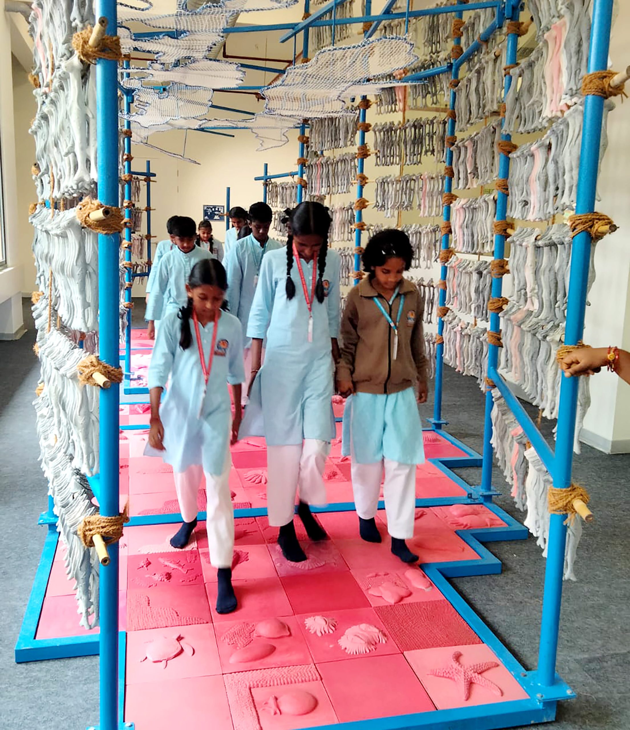 RVK – Somanahalli Students Visit Bengaluru Science Gallery and Cubbon Park (3)