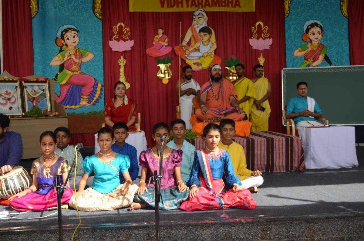 RVK – Somanahalli Observes Aksharabhyas and Vidyarambha program (15)