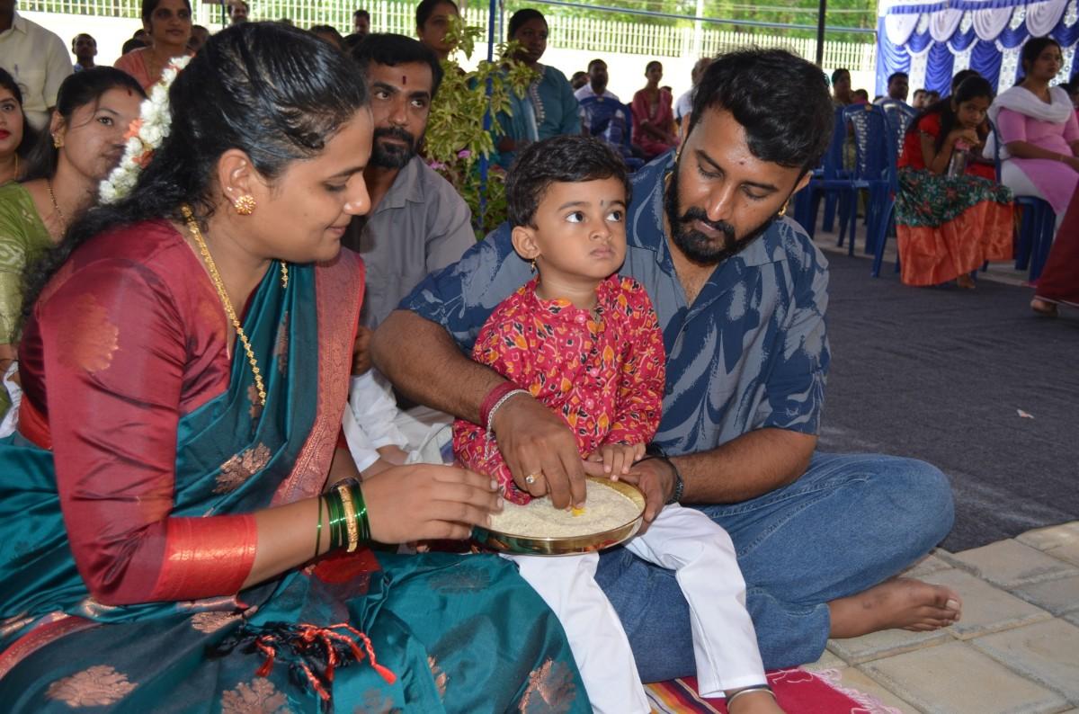 RVK – Somanahalli Observes Aksharabhyas and Vidyarambha program (23)