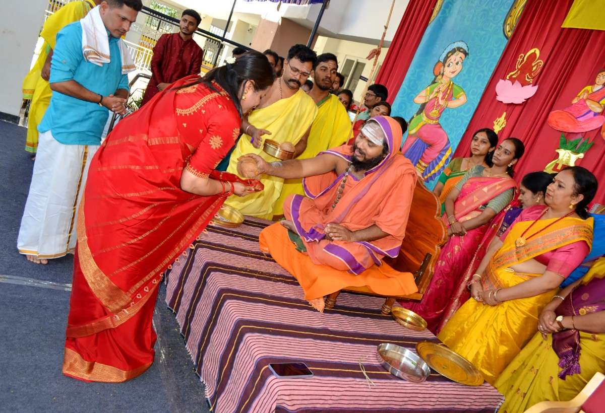 RVK – Somanahalli Observes Aksharabhyas and Vidyarambha program (26)
