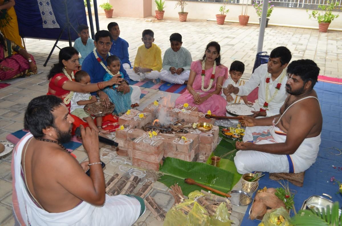 RVK – Somanahalli Observes Aksharabhyas and Vidyarambha program (5)