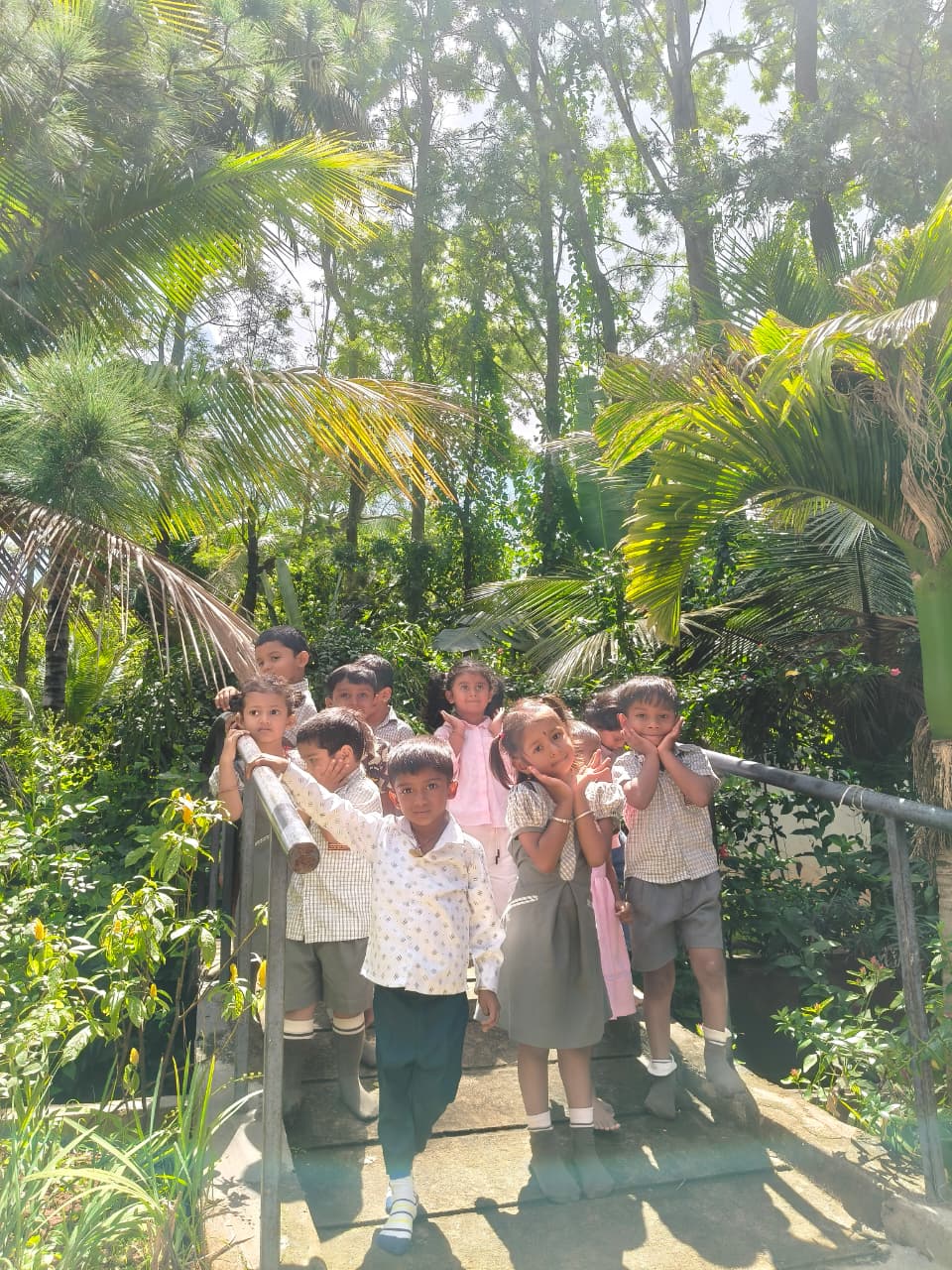 Field Trip to Nisarga Farmhouse and Trimurti Temple (1)
