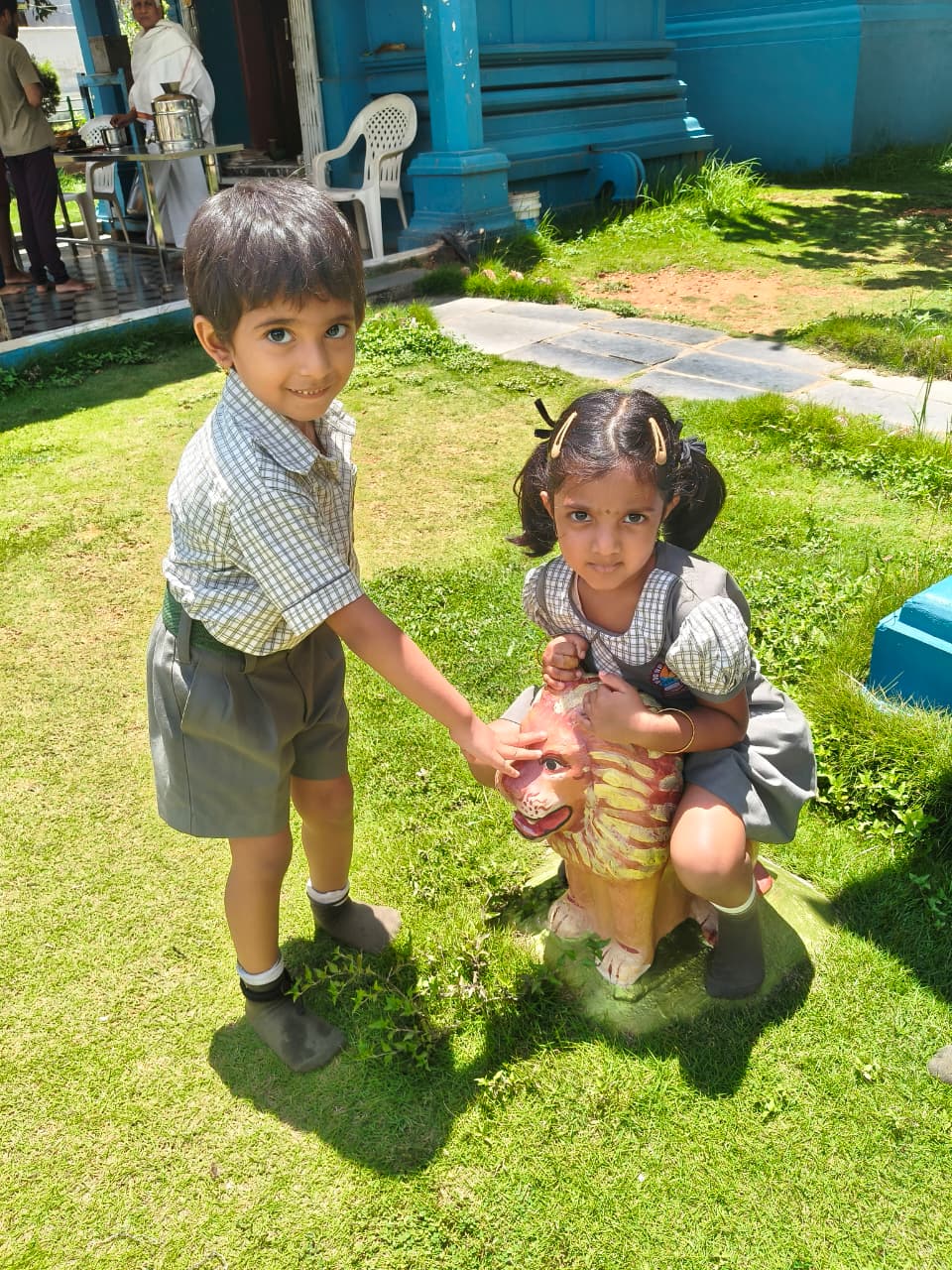 Field Trip to Nisarga Farmhouse and Trimurti Temple (13)