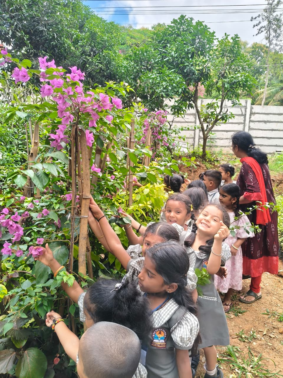 Field Trip to Nisarga Farmhouse and Trimurti Temple (8)