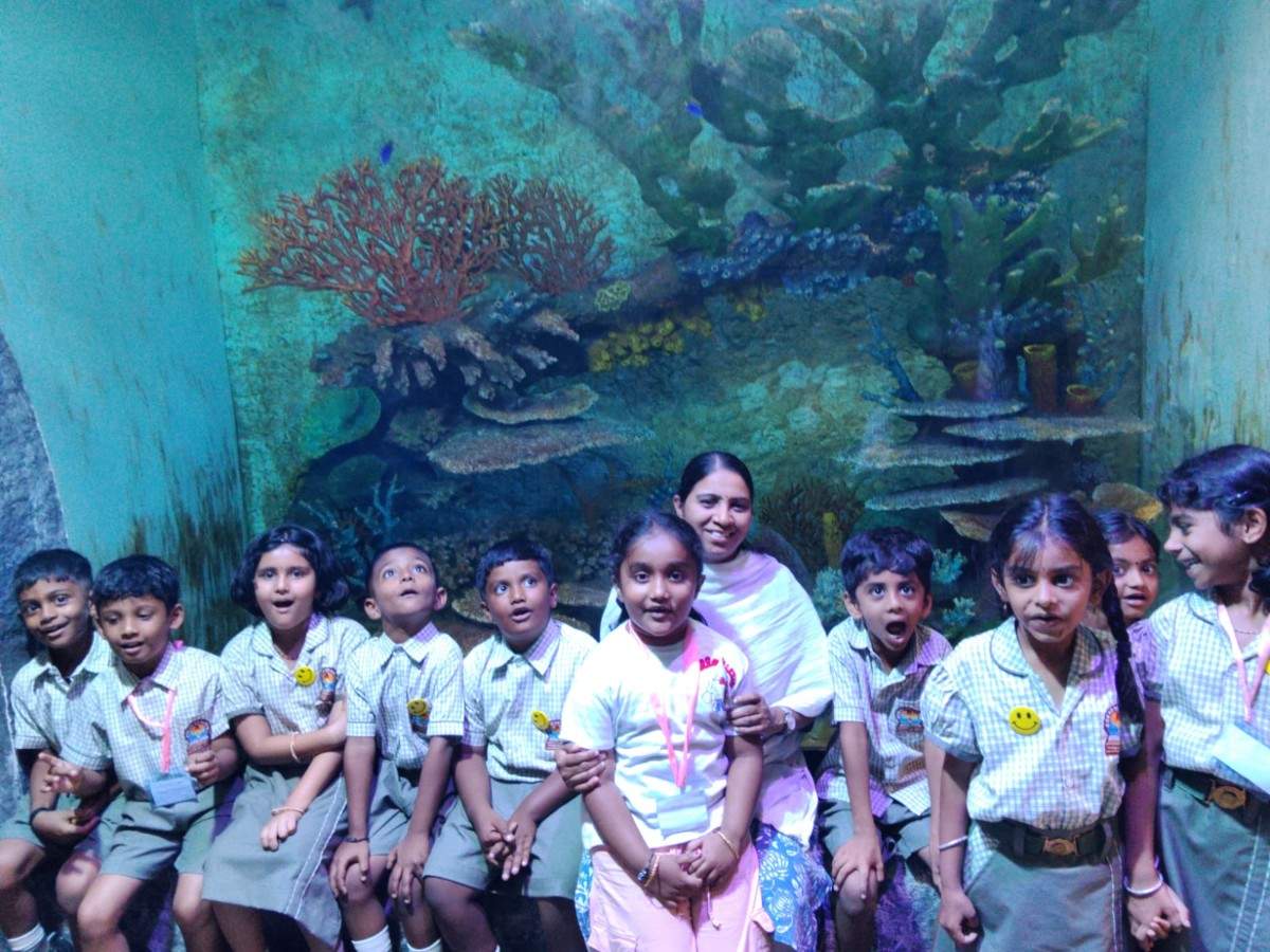 RVK – Somanahalli Class 1 Students Enjoyed Educational Trip (1)