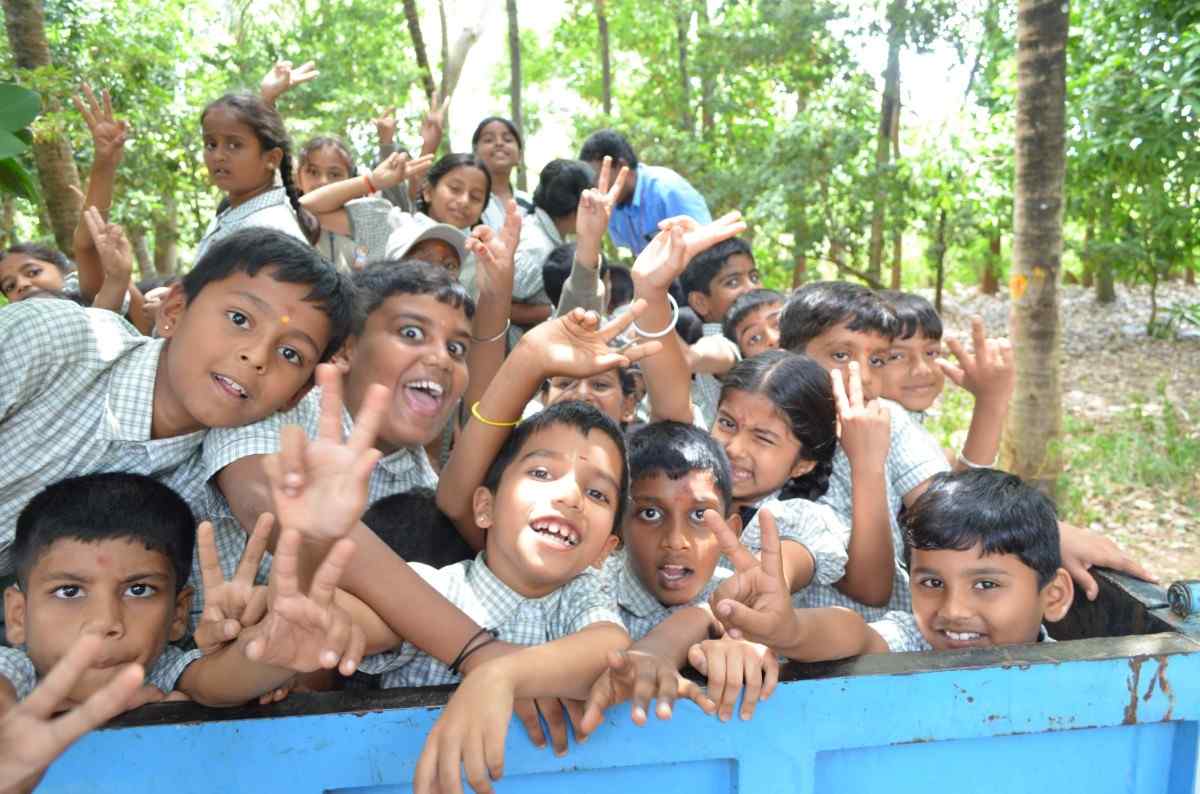 RVK – Somanahalli Students’ First Educational Trip (15)