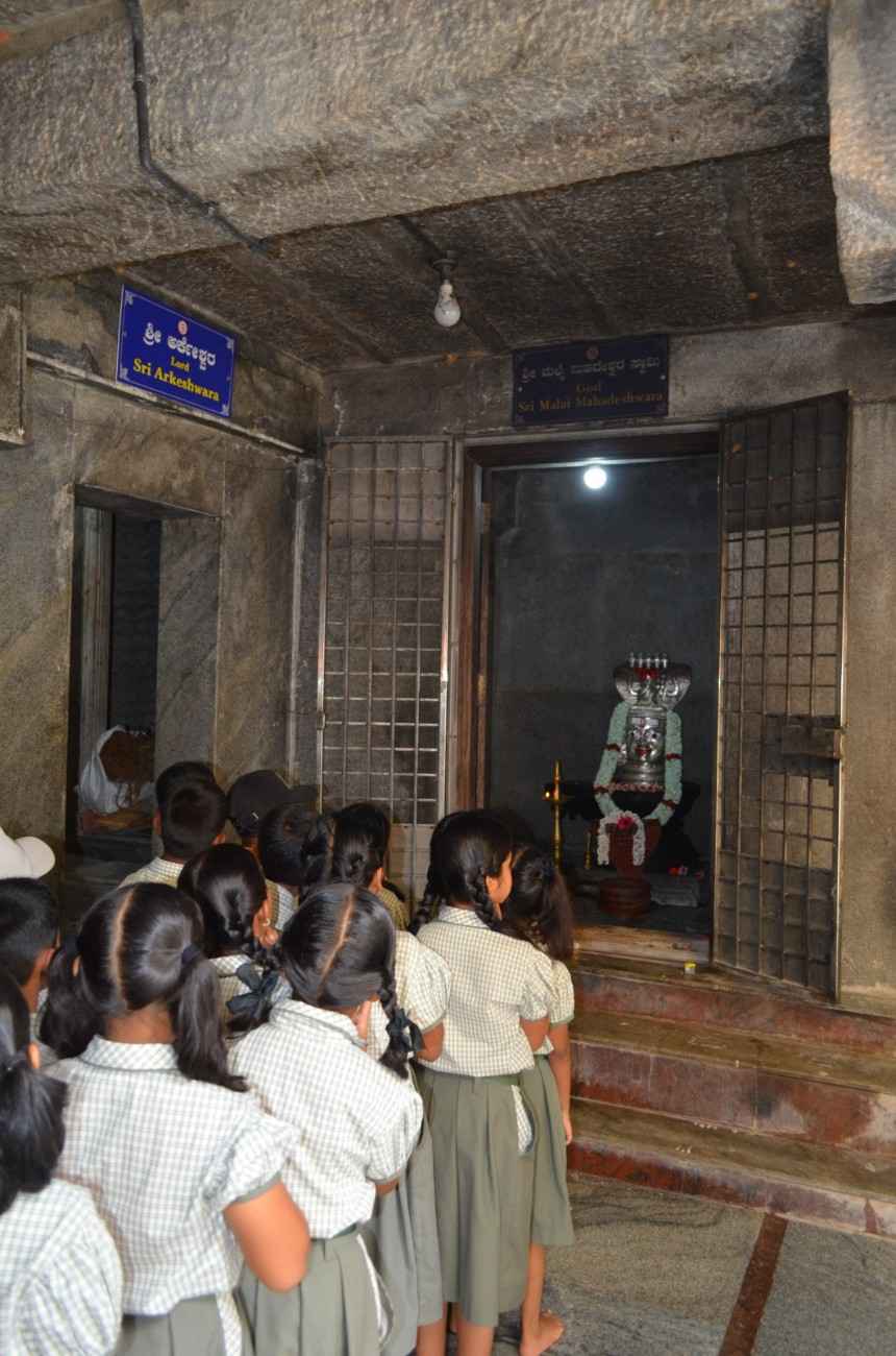 RVK – Somanahalli Students’ First Educational Trip (9)