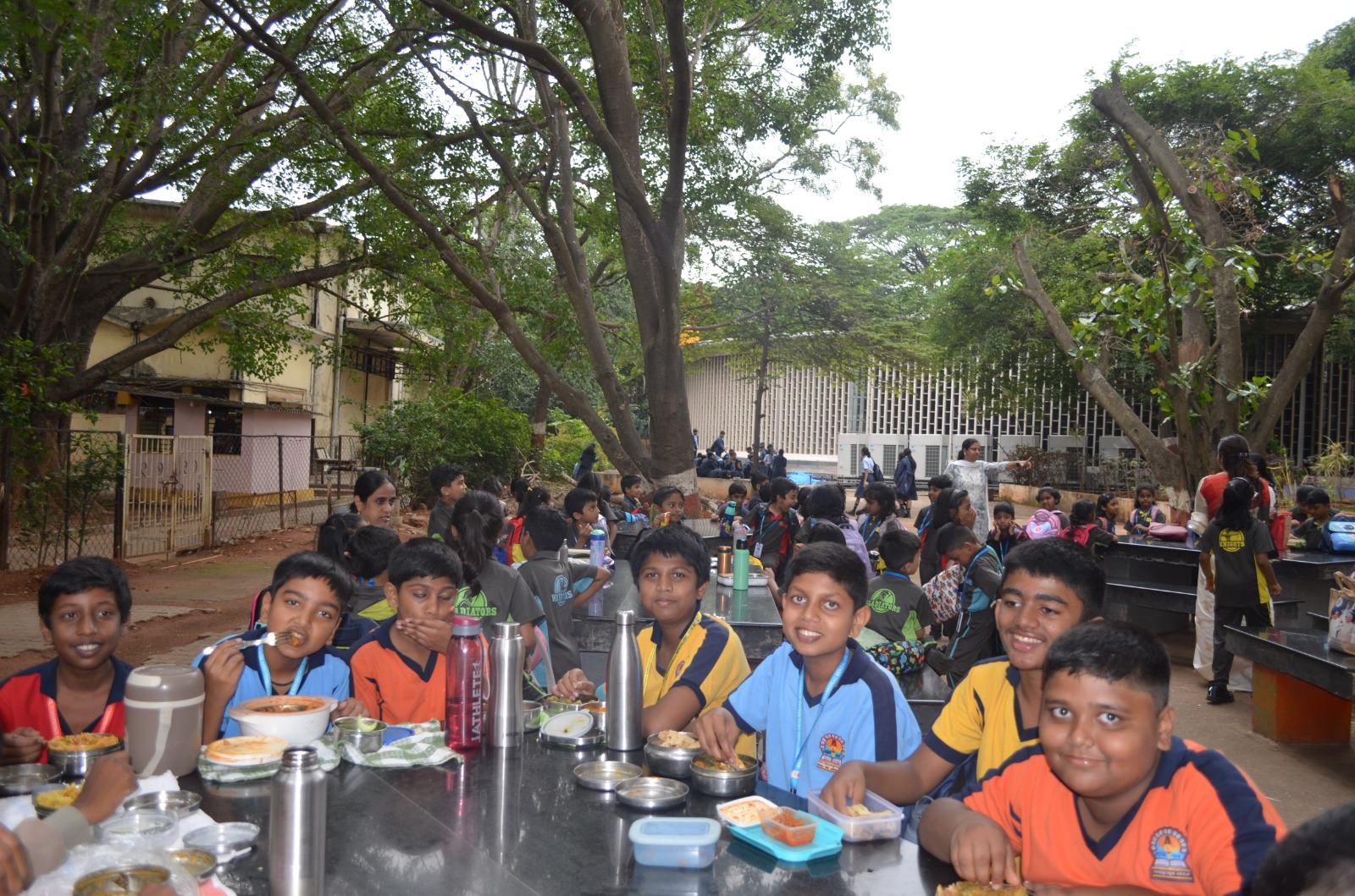Bengaluru, Aug. 25 An educational tour was organised for the students of class 8 of Rashtrotthana Vidya Kendra - Somanahalli to Hindustan Aeronautics Limited (H ( (17)