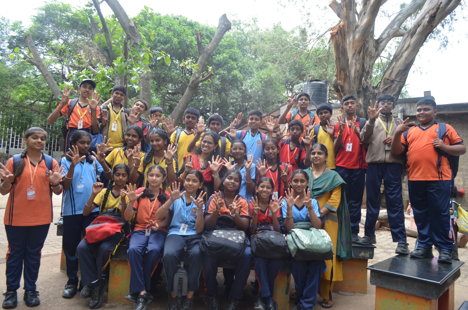 Bengaluru, Aug. 25 An educational tour was organised for the students of class 8 of Rashtrotthana Vidya Kendra - Somanahalli to Hindustan Aeronautics Limited (H ( (18)